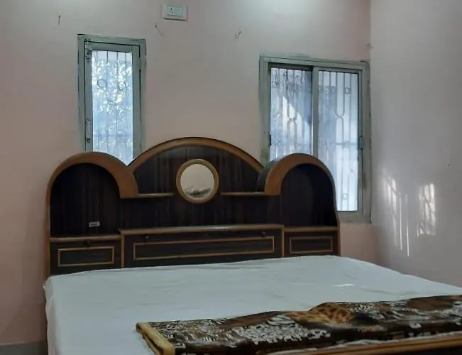 Atithi Kashi Inn
